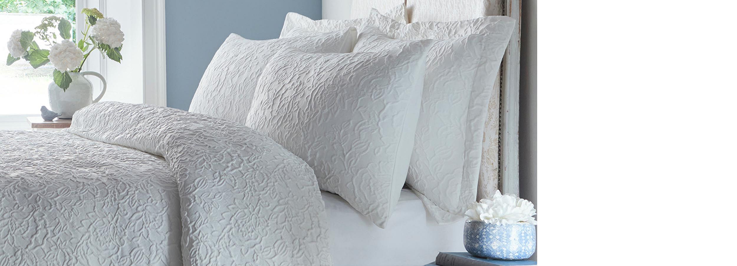 SHOP Luxury Bed Linen